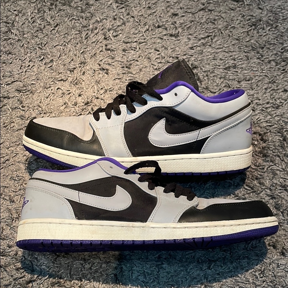 Nike Men’s Low-Top Sneakers in Black, Gray & Purple